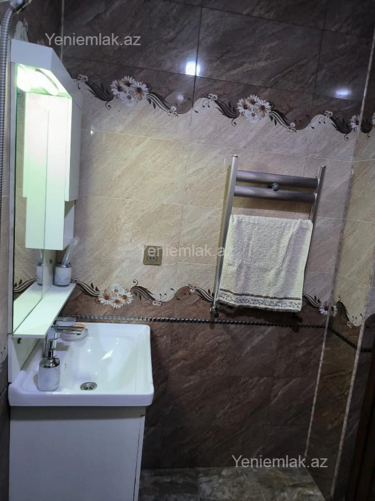 Satılır 2 otaqlı yeni tikili 62 m²