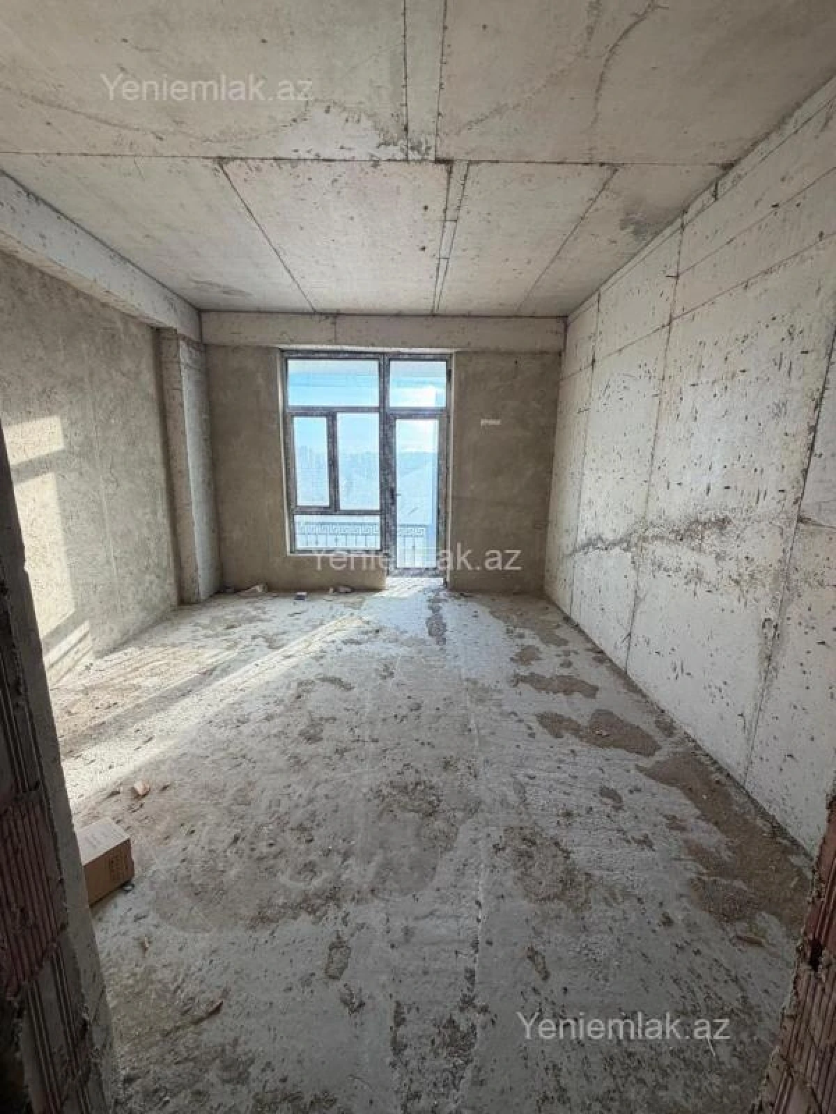 Satılır 4 otaqlı yeni tikili 200 m²