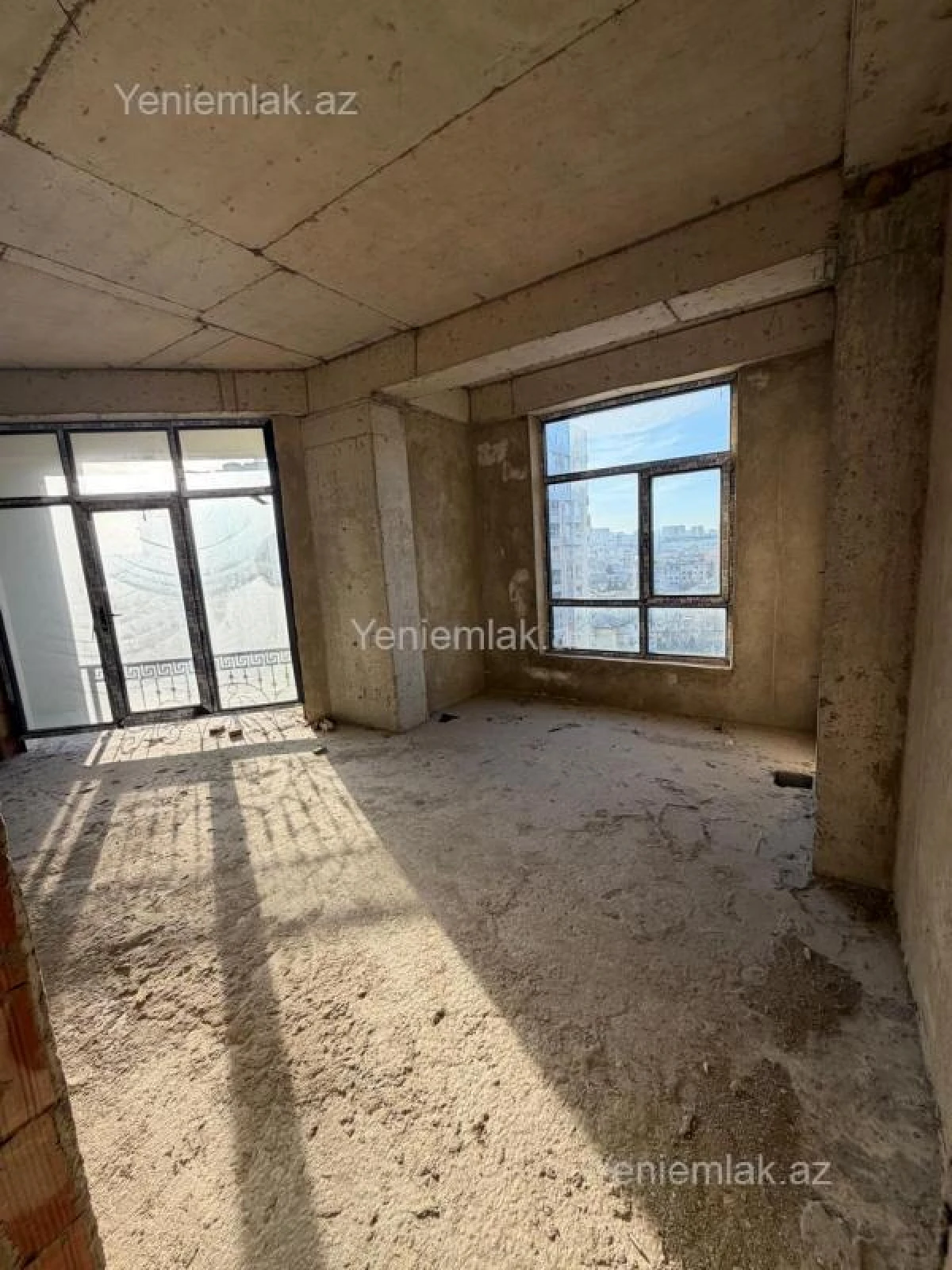Satılır 4 otaqlı yeni tikili 200 m²