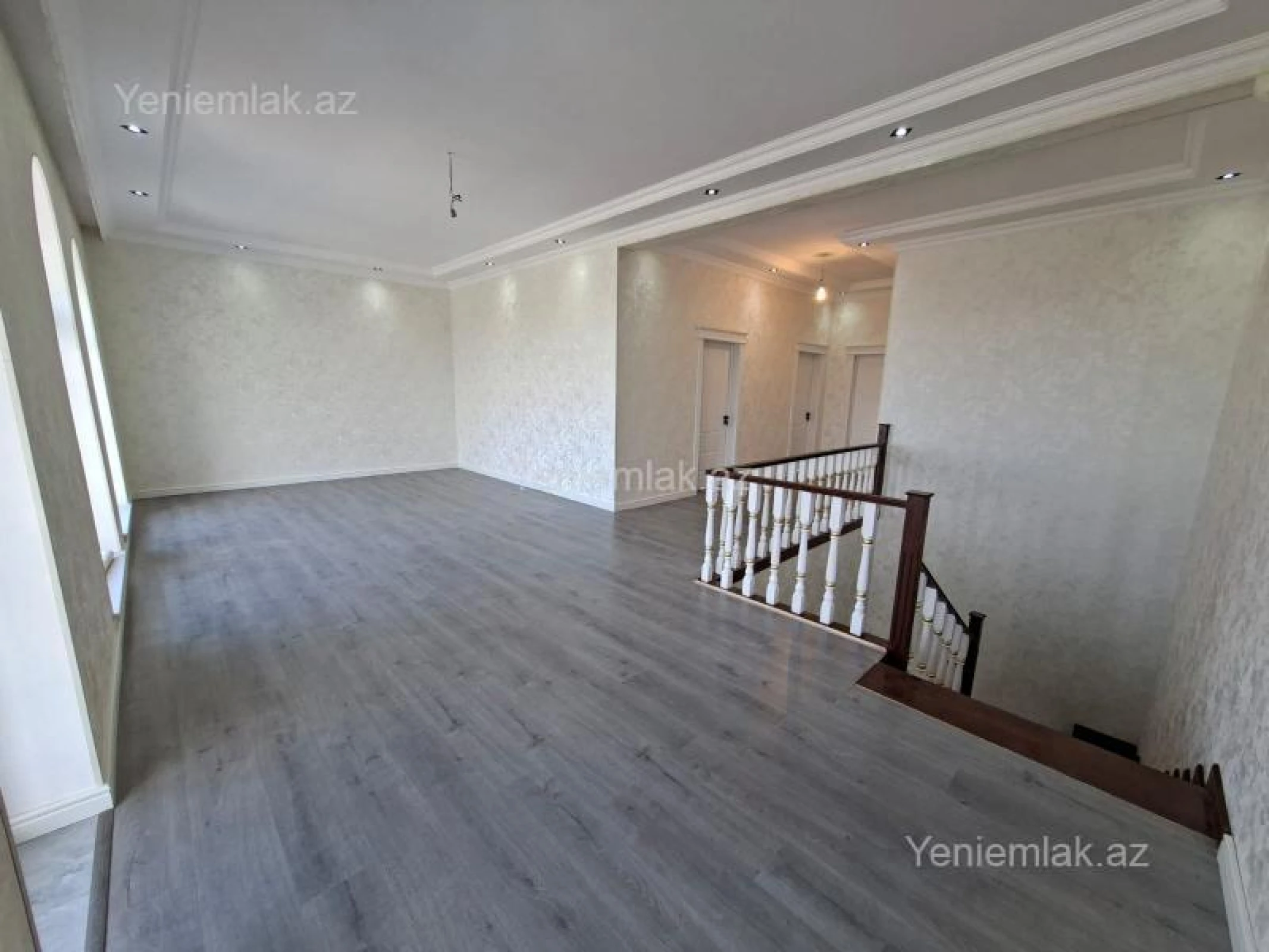 Satılır 6 otaqlı həyət evi 260 m²