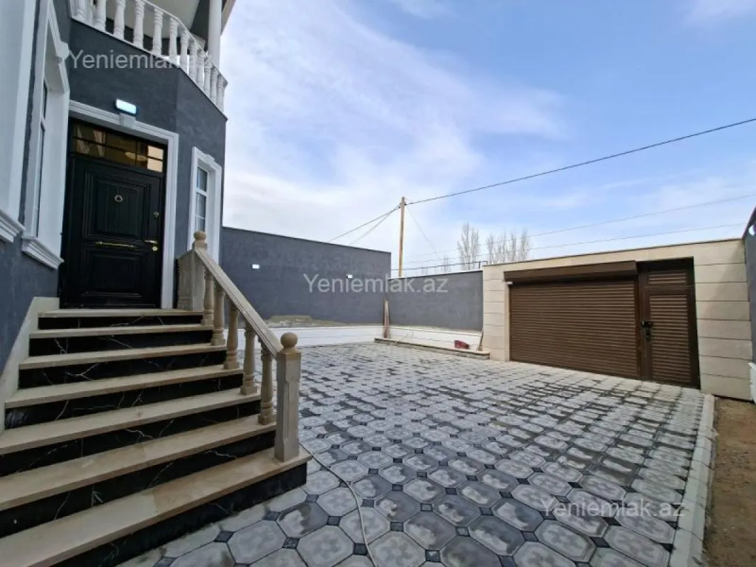 Satılır 6 otaqlı həyət evi 260 m²