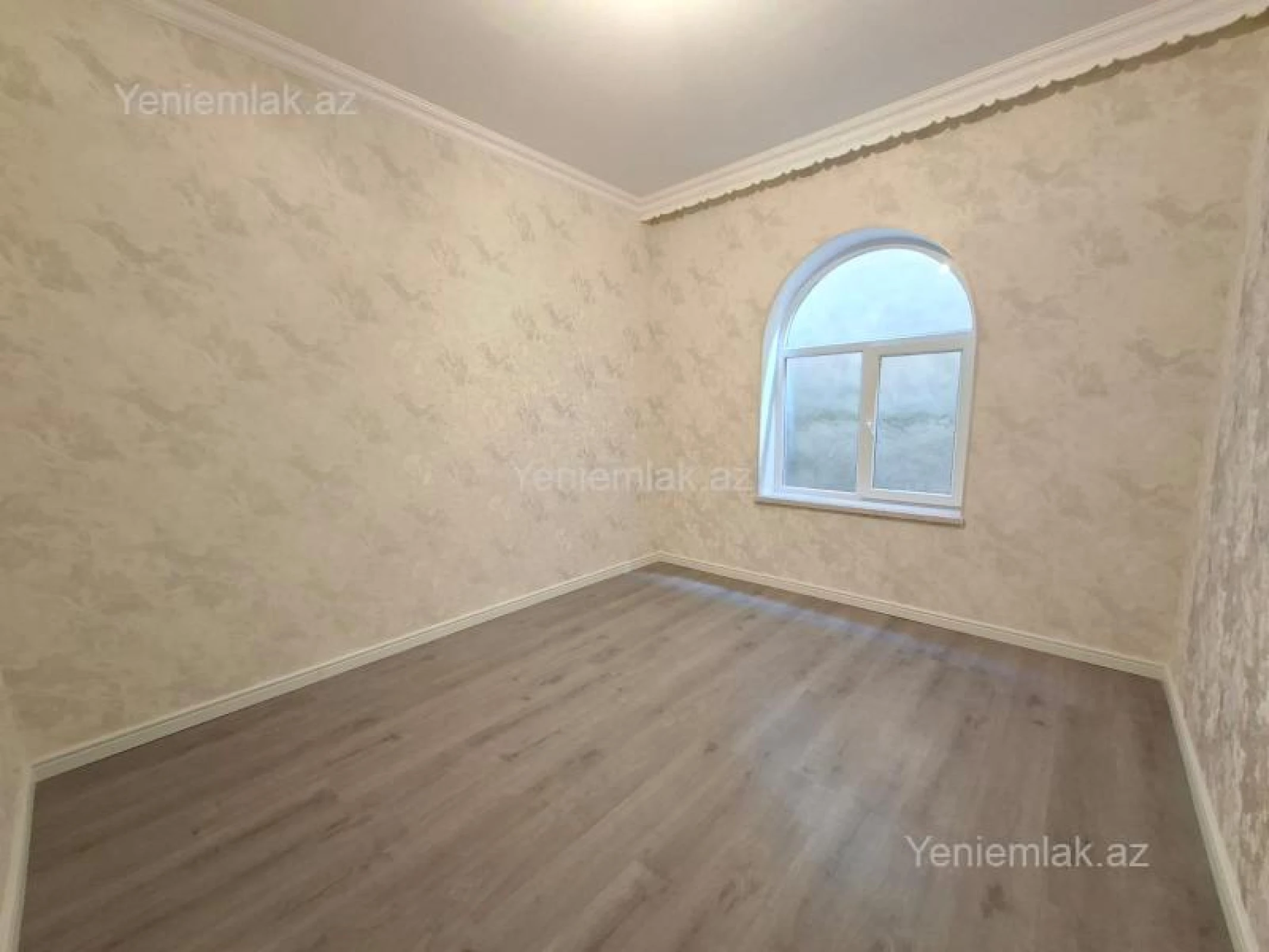 Satılır 6 otaqlı həyət evi 260 m²