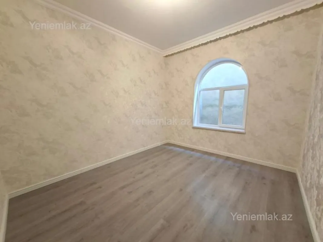 Satılır 6 otaqlı həyət evi 260 m²