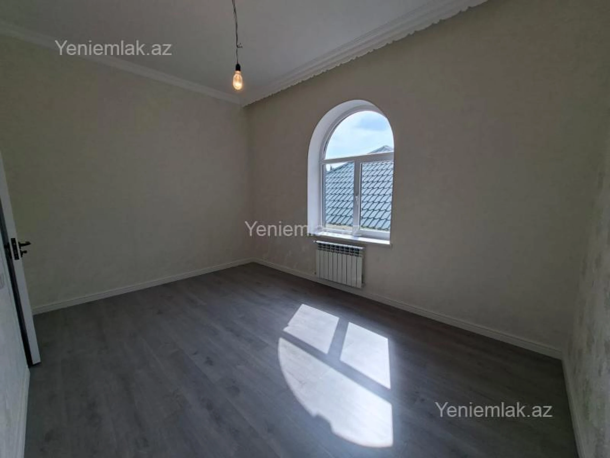 Satılır 6 otaqlı həyət evi 260 m²