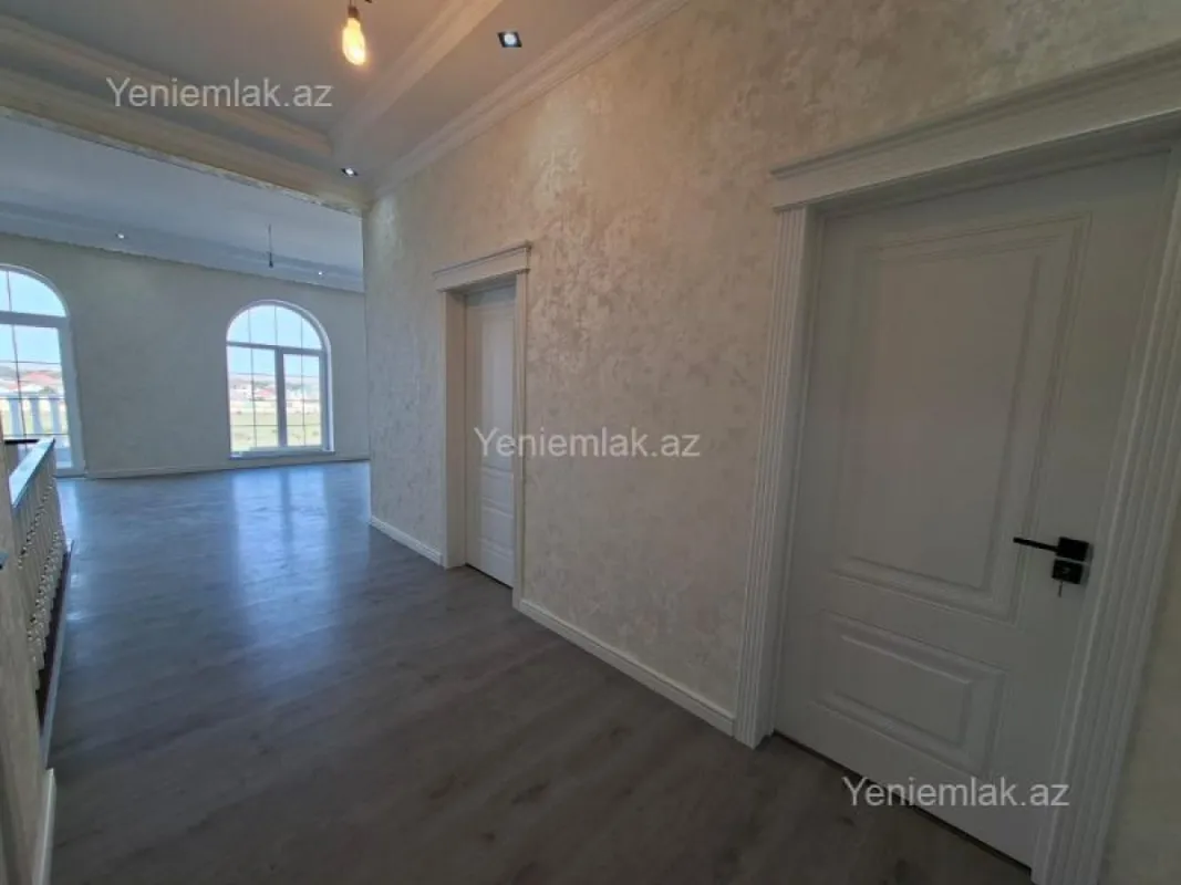 Satılır 6 otaqlı həyət evi 260 m²