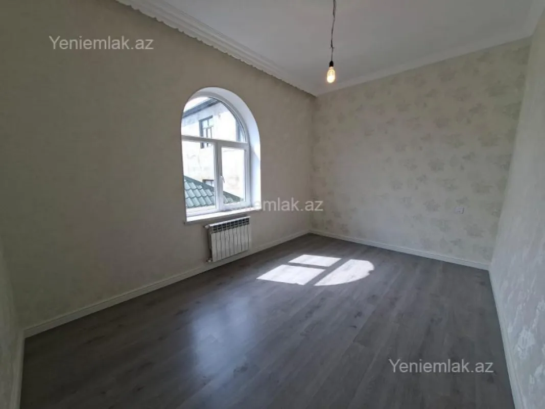 Satılır 6 otaqlı həyət evi 260 m²