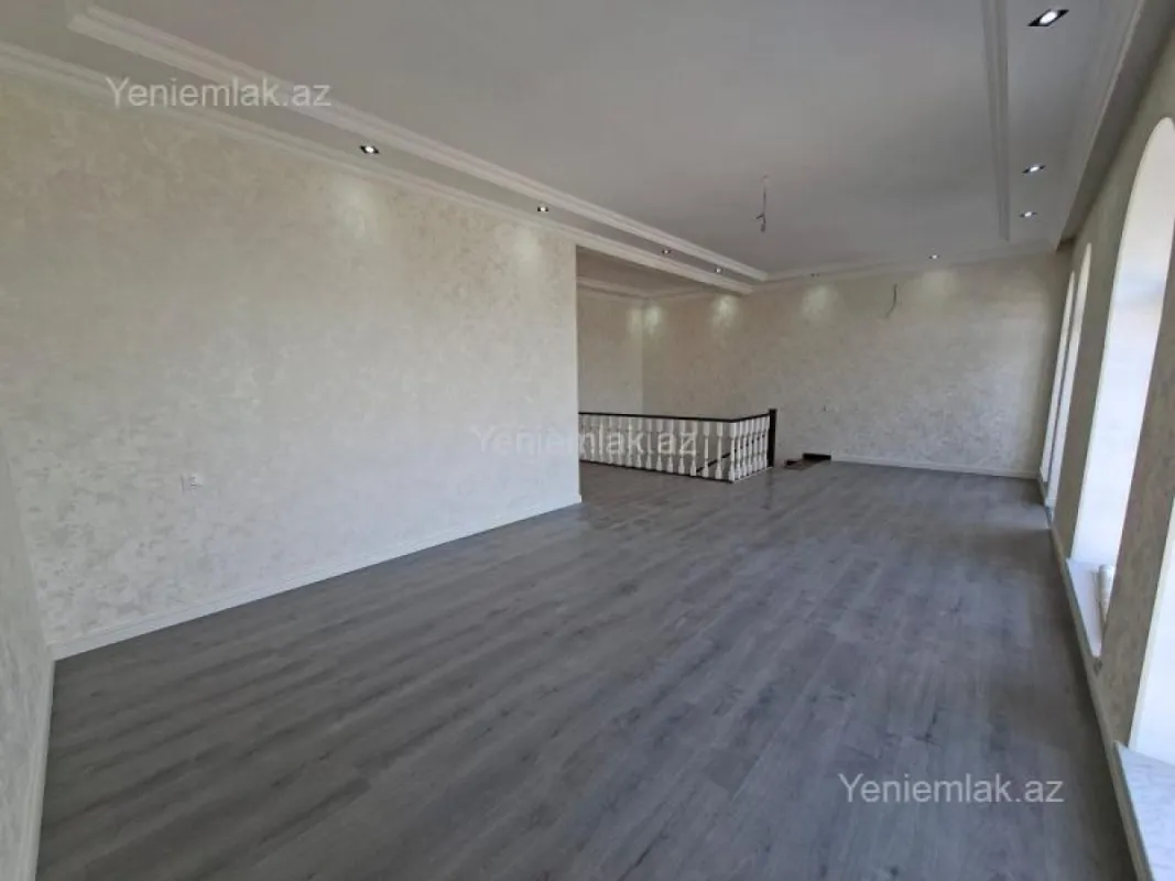 Satılır 6 otaqlı həyət evi 260 m²