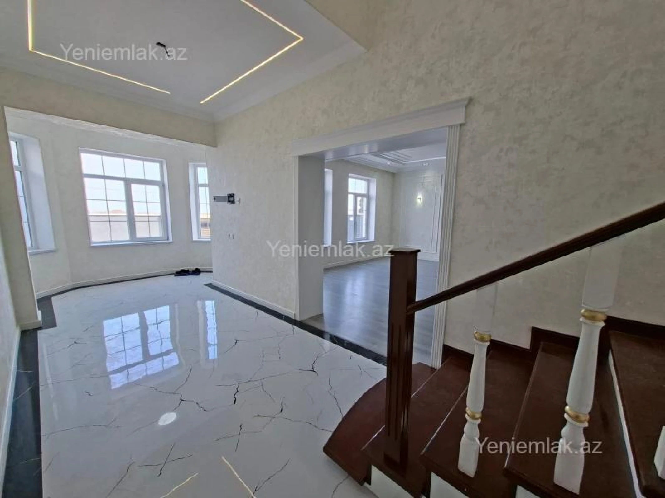 Satılır 6 otaqlı həyət evi 260 m²