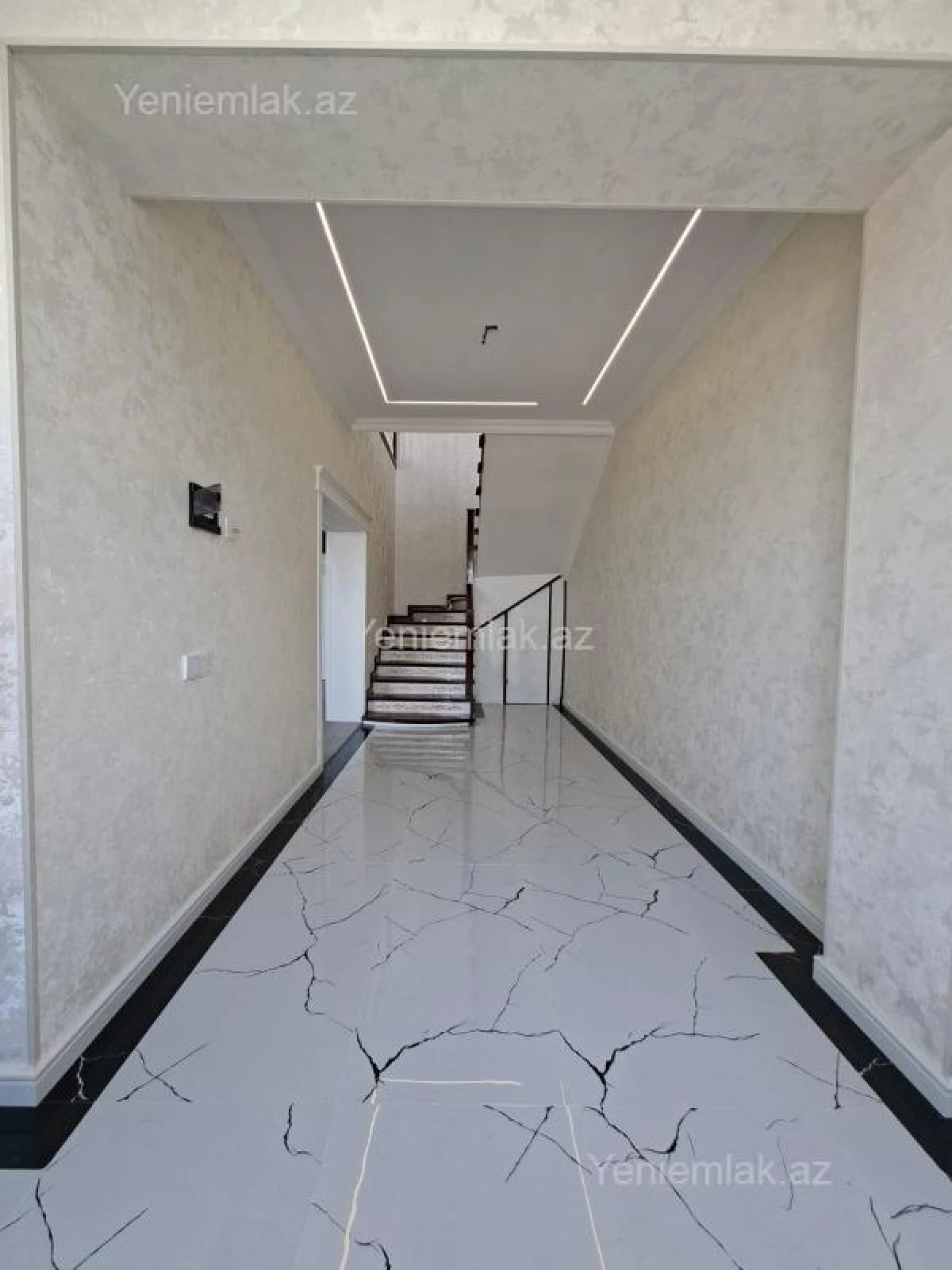 Satılır 6 otaqlı həyət evi 260 m²