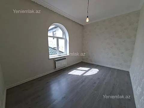 Satılır 6 otaqlı həyət evi 260 m²