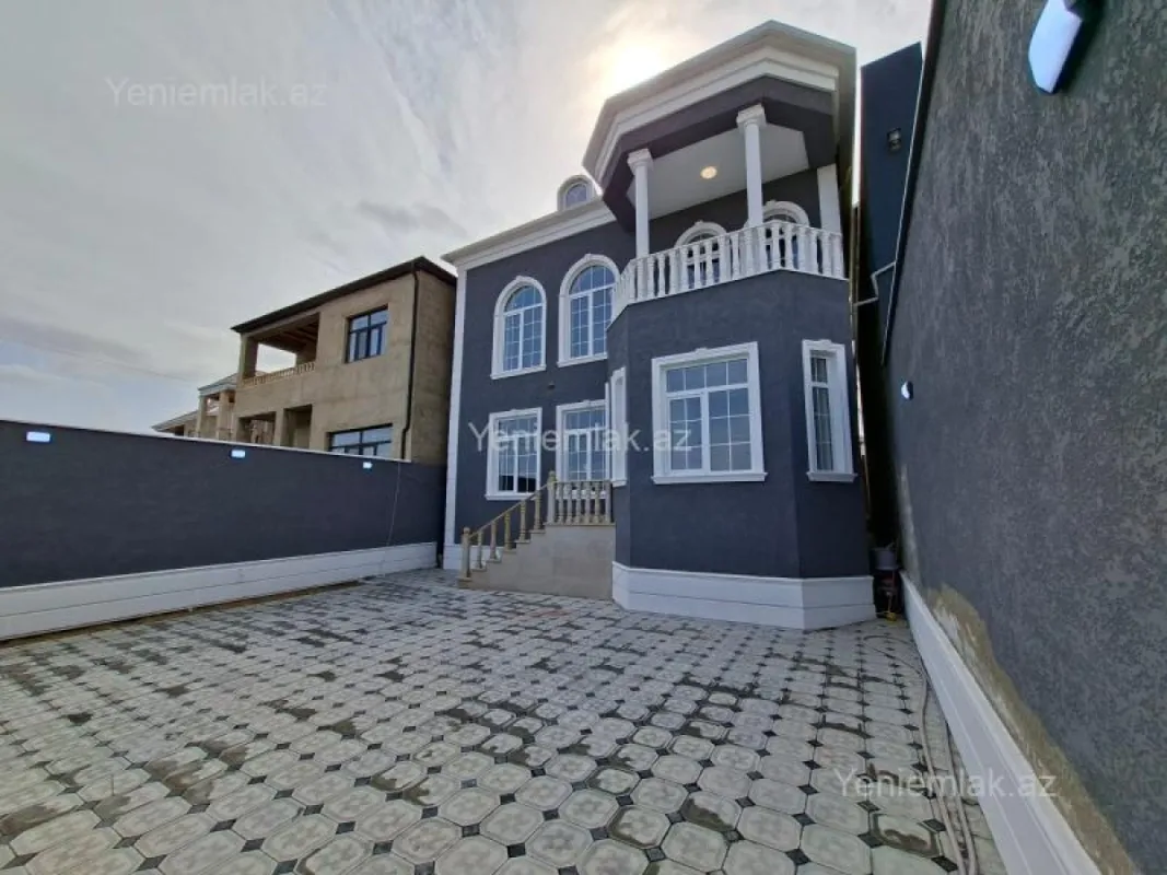 Satılır 6 otaqlı həyət evi 260 m²