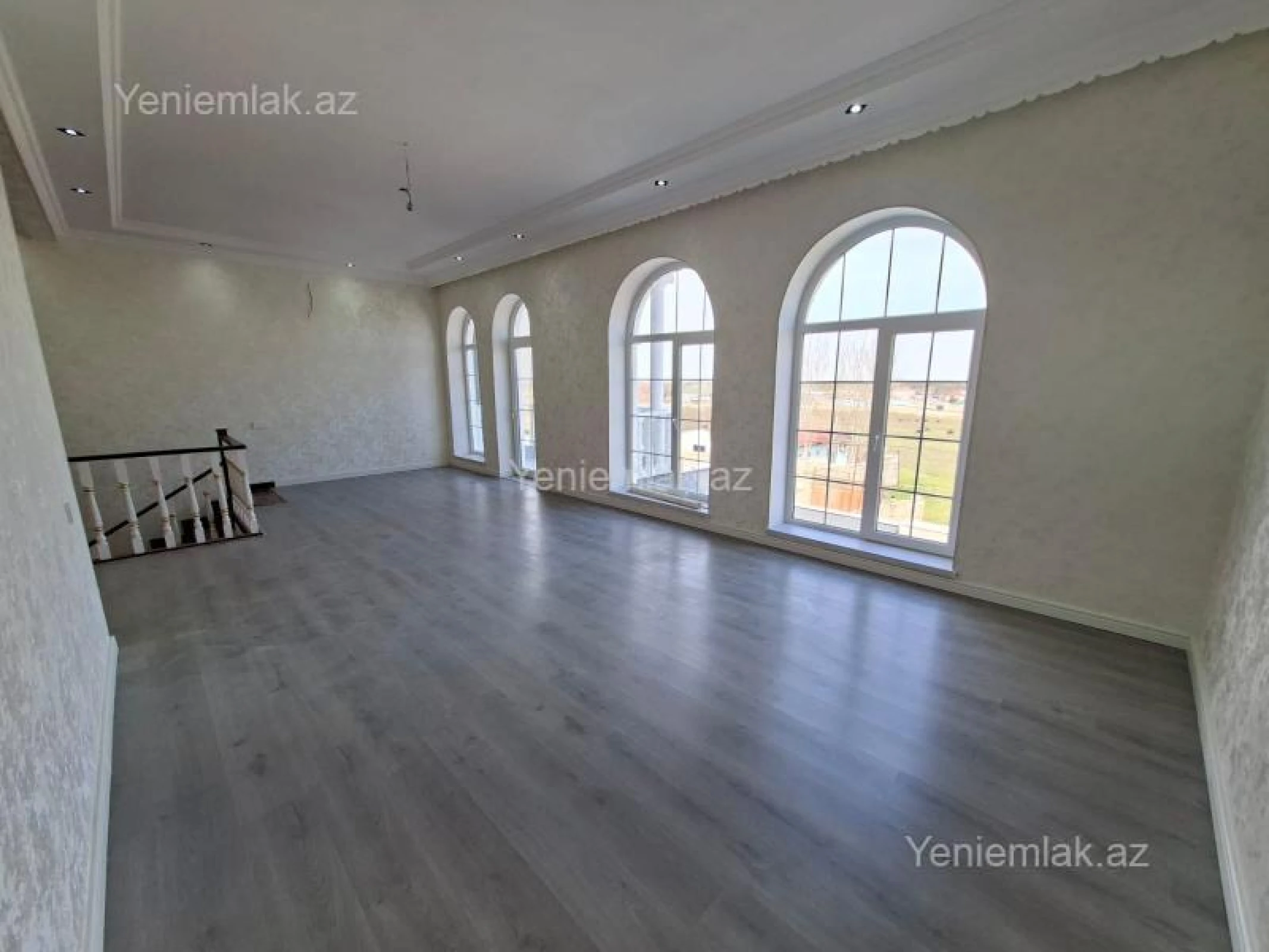 Satılır 6 otaqlı həyət evi 260 m²