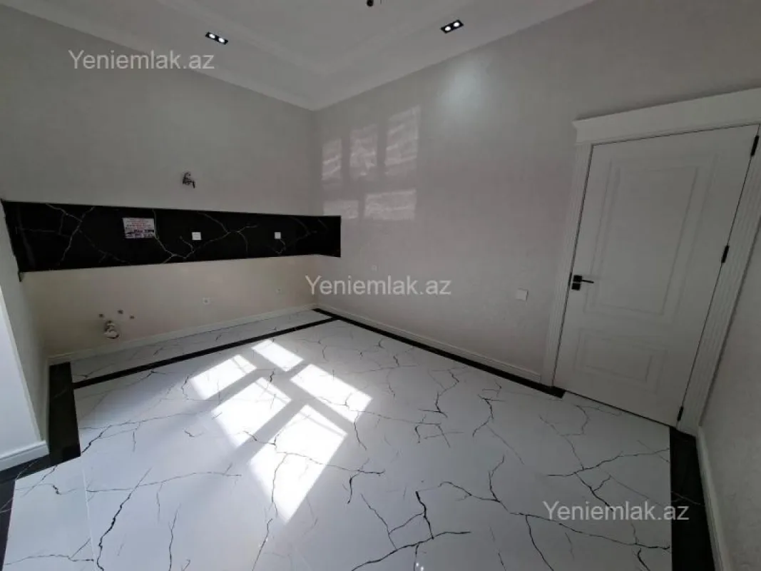 Satılır 6 otaqlı həyət evi 260 m²