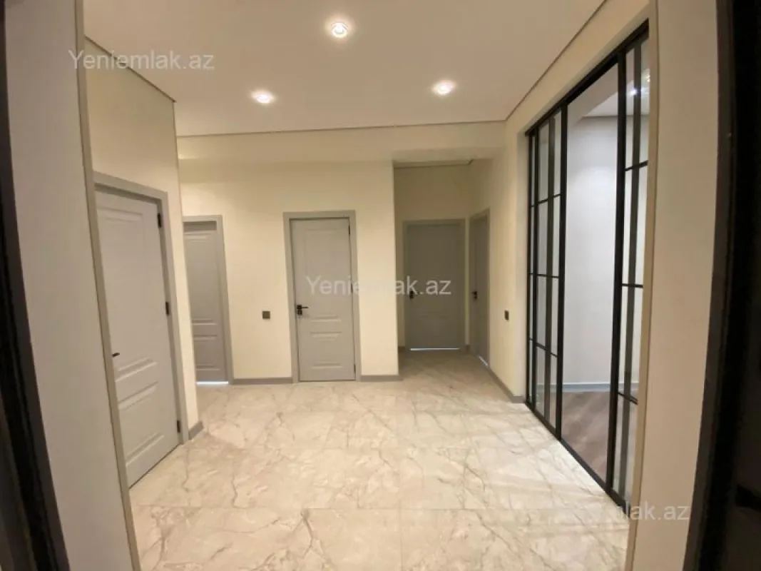 Satılır 3 otaqlı yeni tikili 100 m²