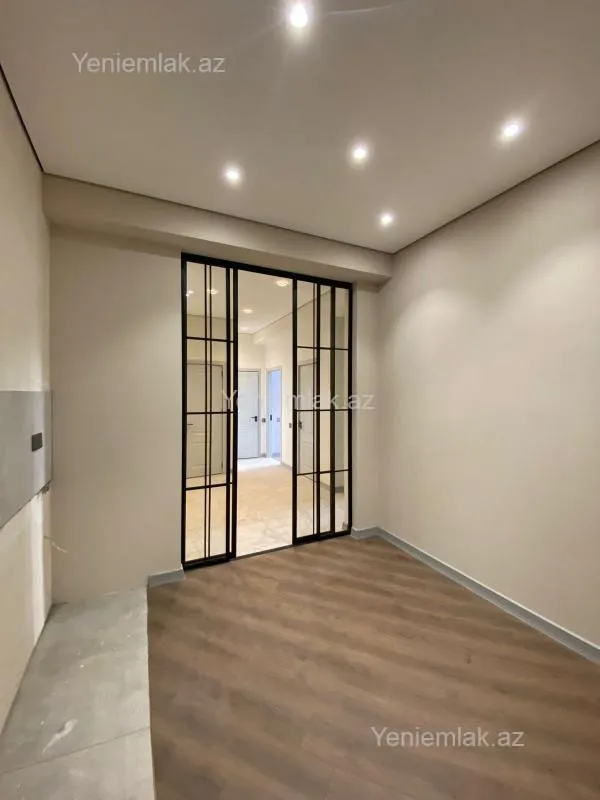 Satılır 3 otaqlı yeni tikili 100 m²