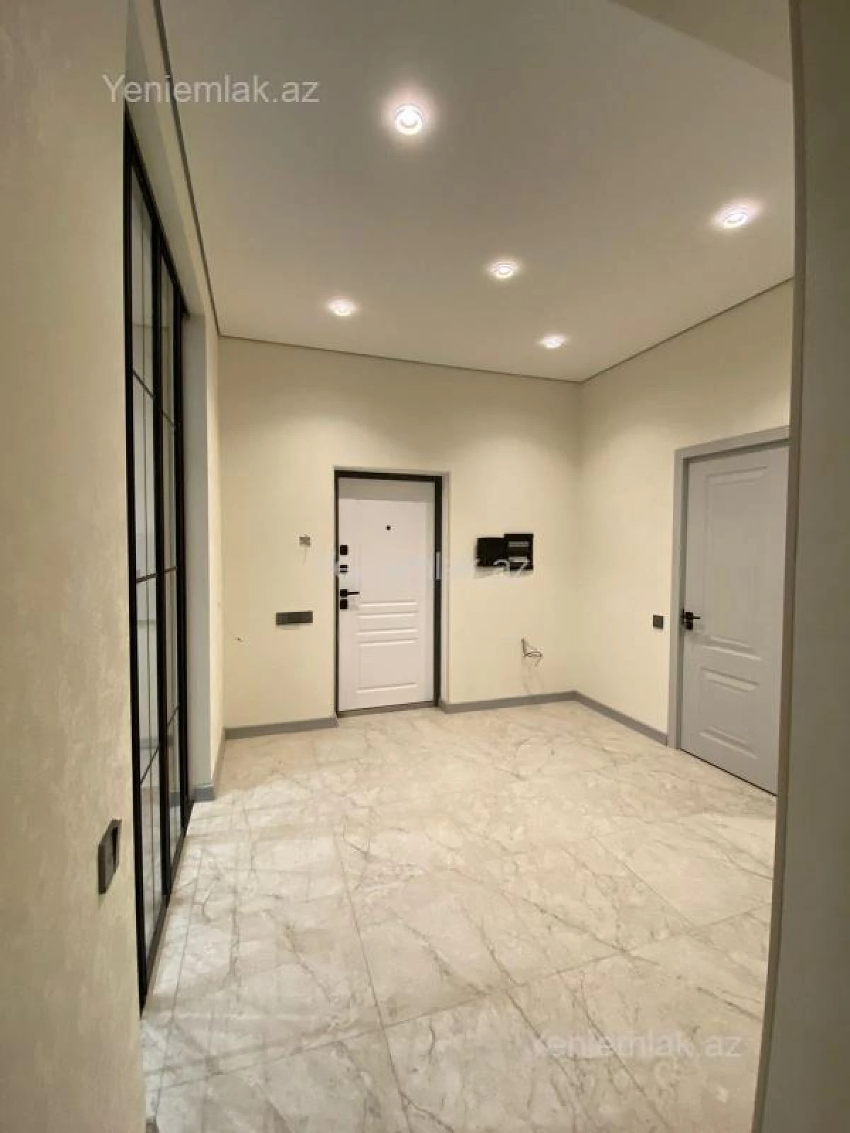 Satılır 3 otaqlı yeni tikili 100 m²