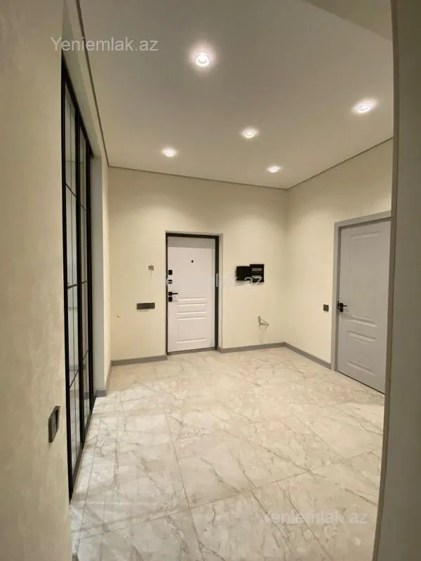 Satılır 3 otaqlı yeni tikili 100 m²