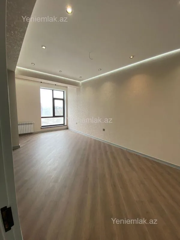 Satılır 3 otaqlı yeni tikili 100 m²