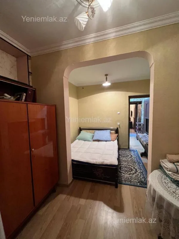 Satılır 2 otaqlı köhnə tikili 40 m²
