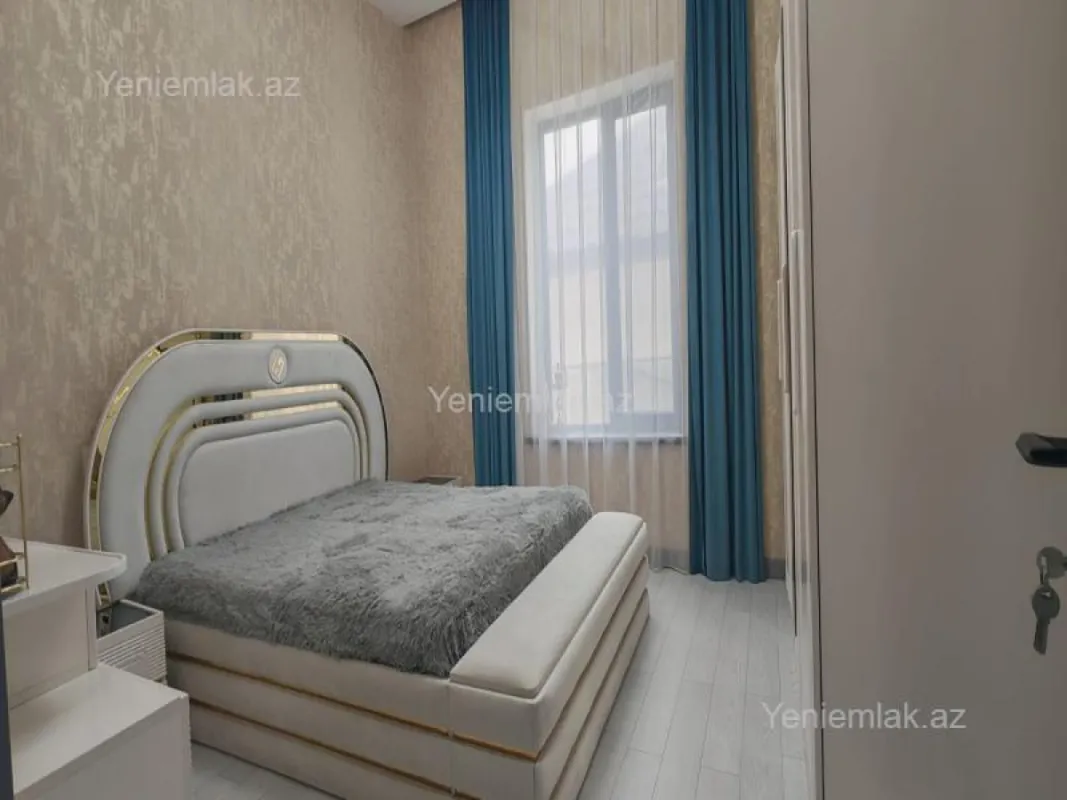 Satılır 4 otaqlı həyət evi 180 m²