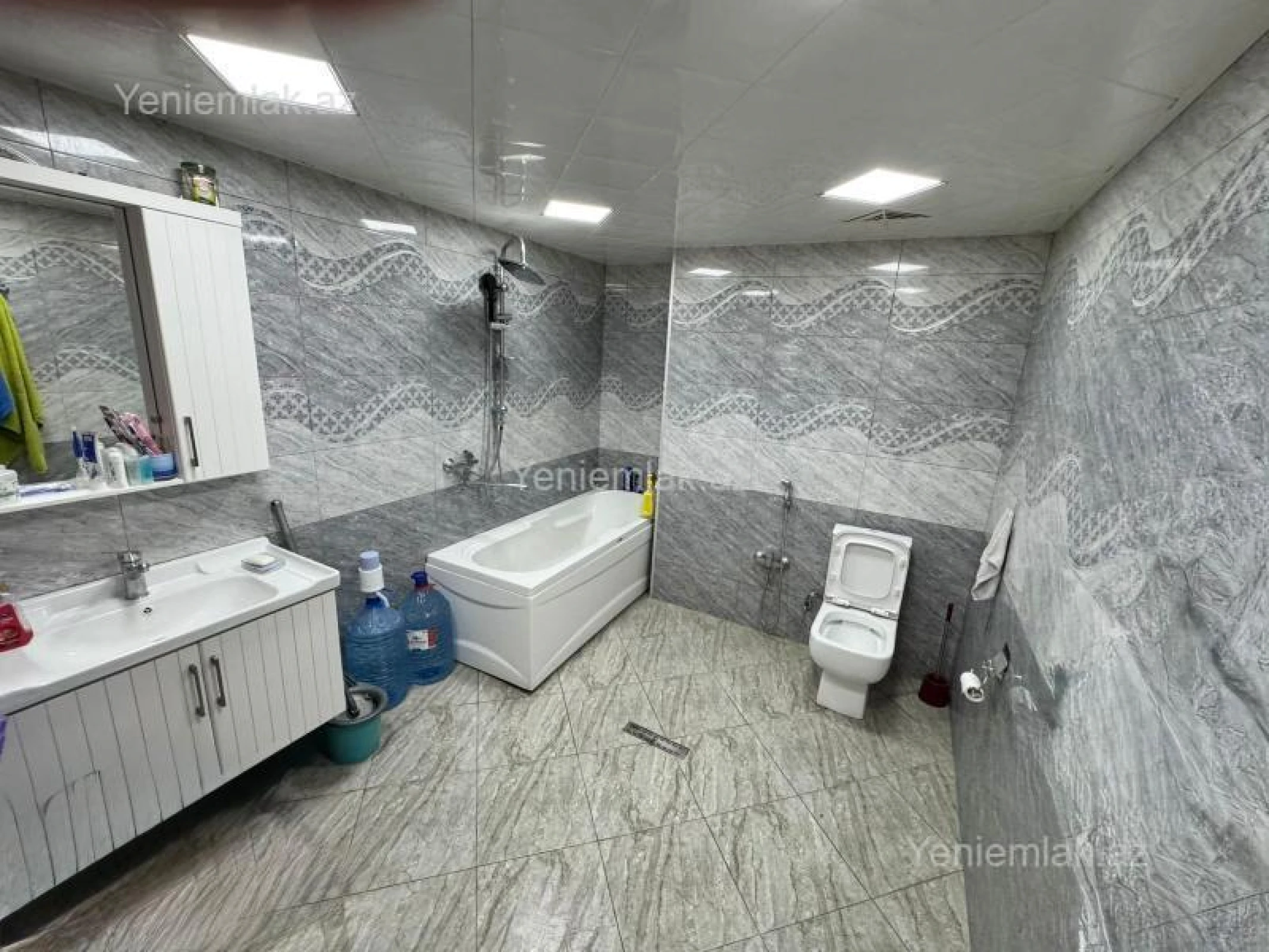 Satılır 2 otaqlı yeni tikili 110 m²