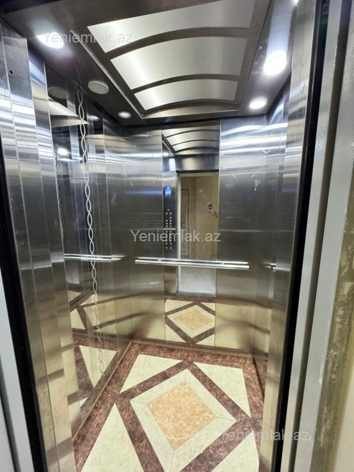 Satılır 2 otaqlı yeni tikili 110 m²