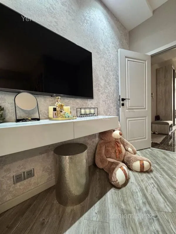 Satılır 2 otaqlı yeni tikili 80 m²