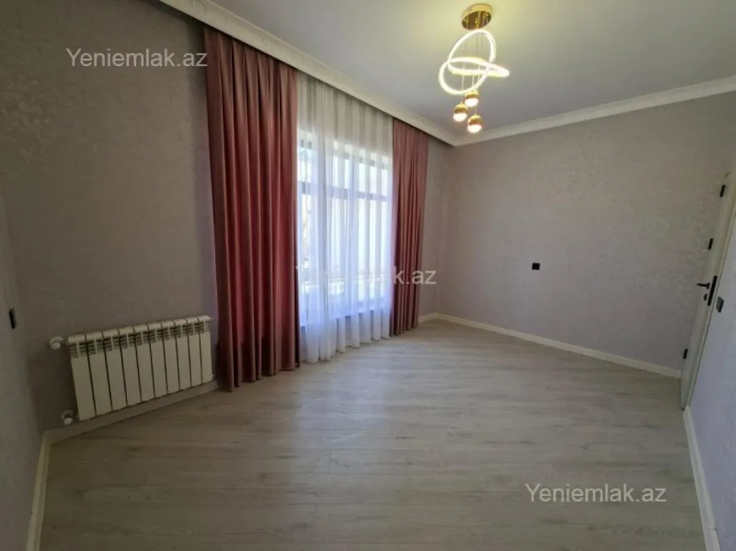 Satılır 5 otaqlı həyət evi 260 m²