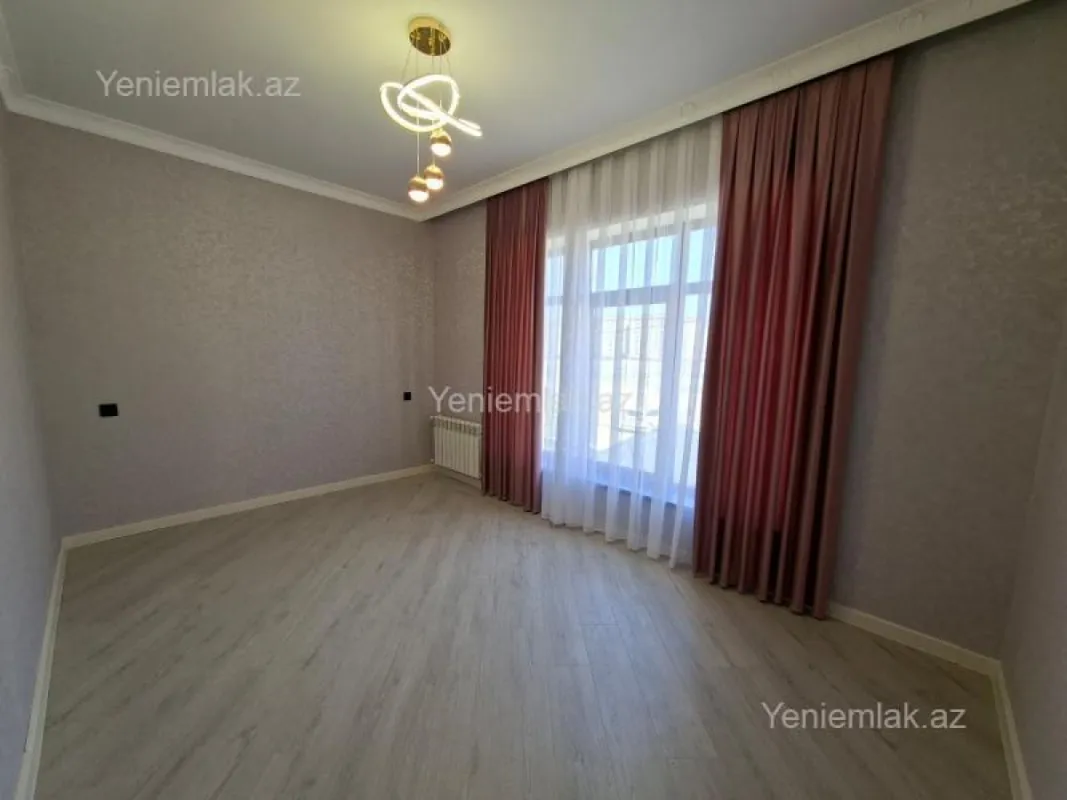 Satılır 5 otaqlı həyət evi 260 m²