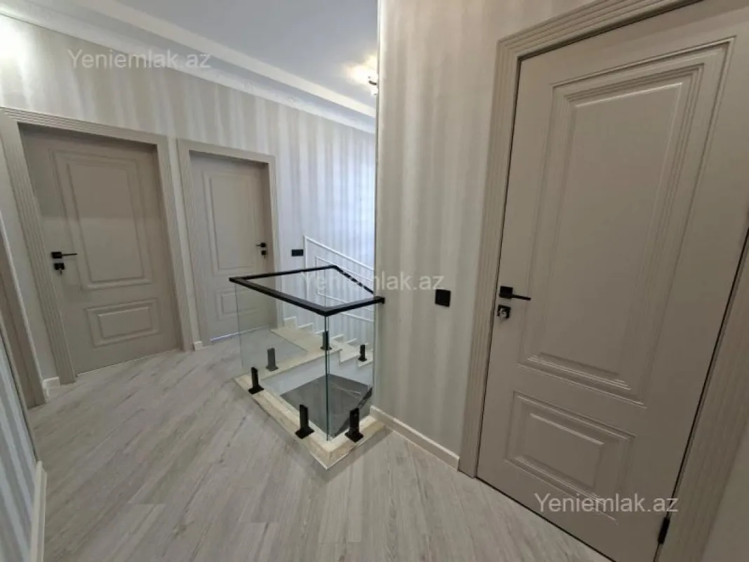 Satılır 5 otaqlı həyət evi 260 m²