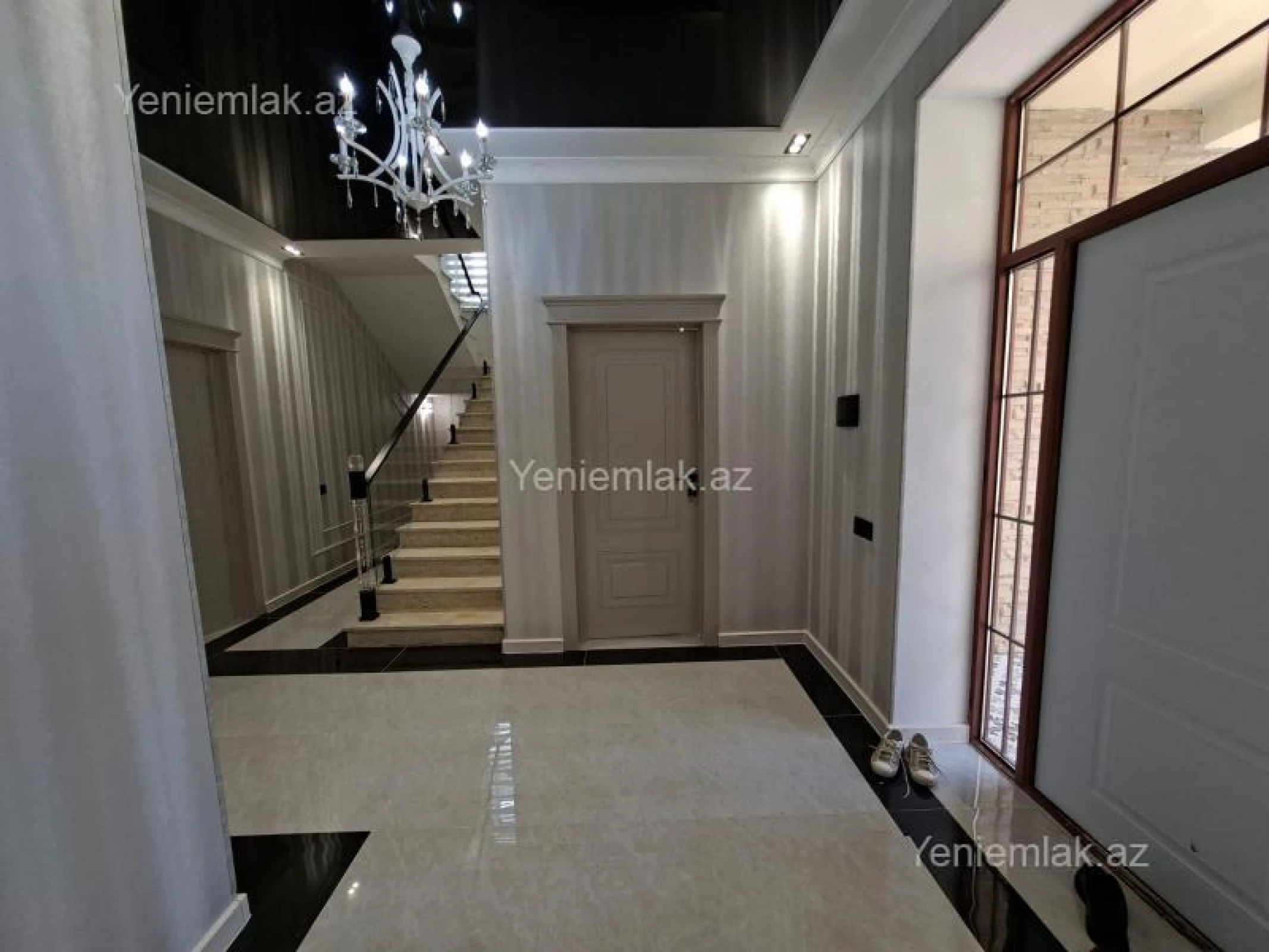 Satılır 5 otaqlı həyət evi 260 m²