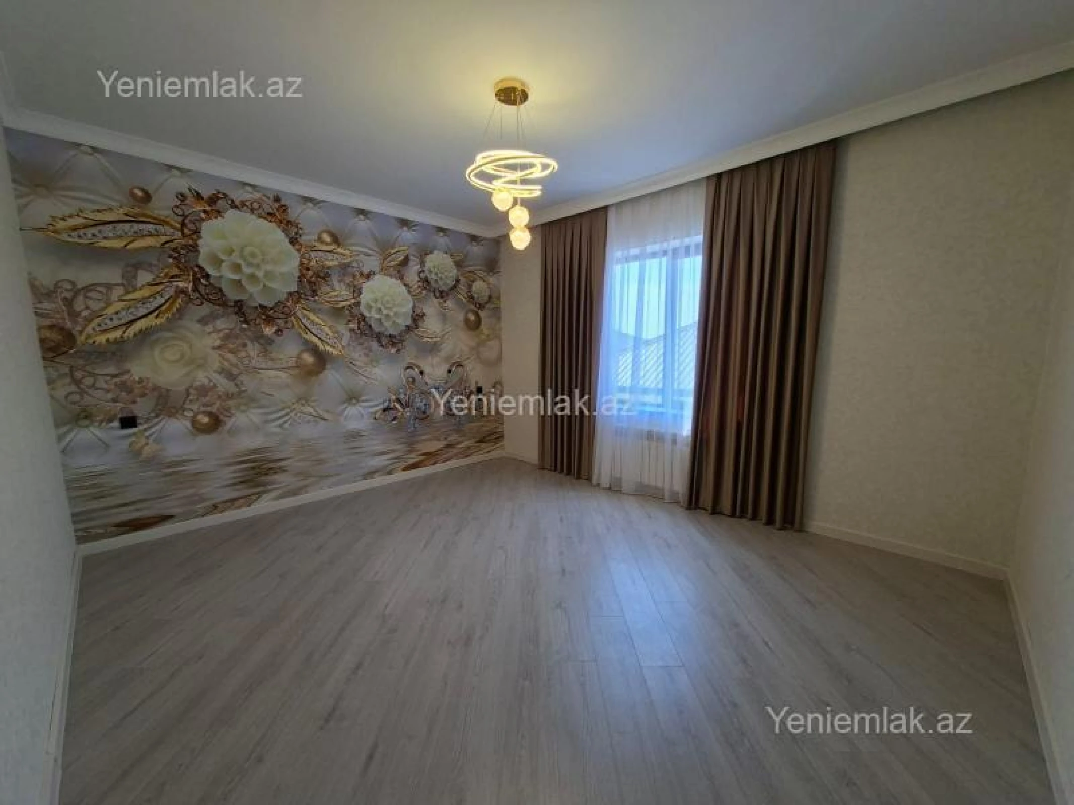 Satılır 5 otaqlı həyət evi 260 m²
