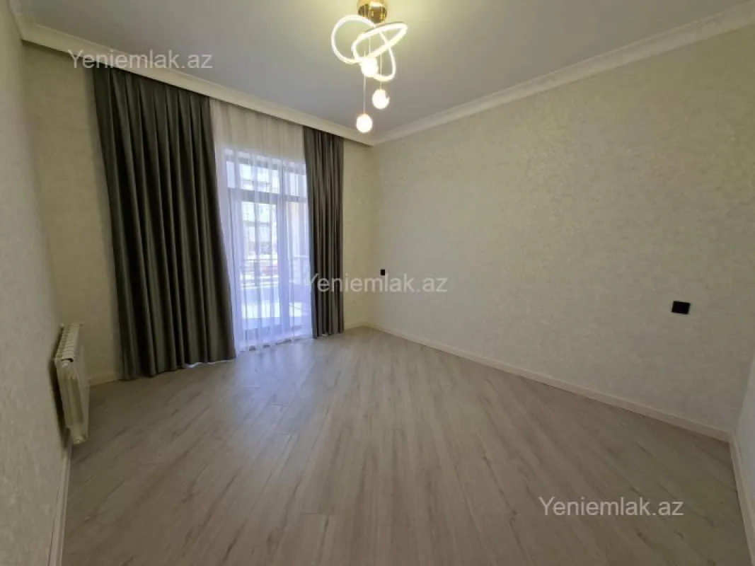 Satılır 5 otaqlı həyət evi 260 m²