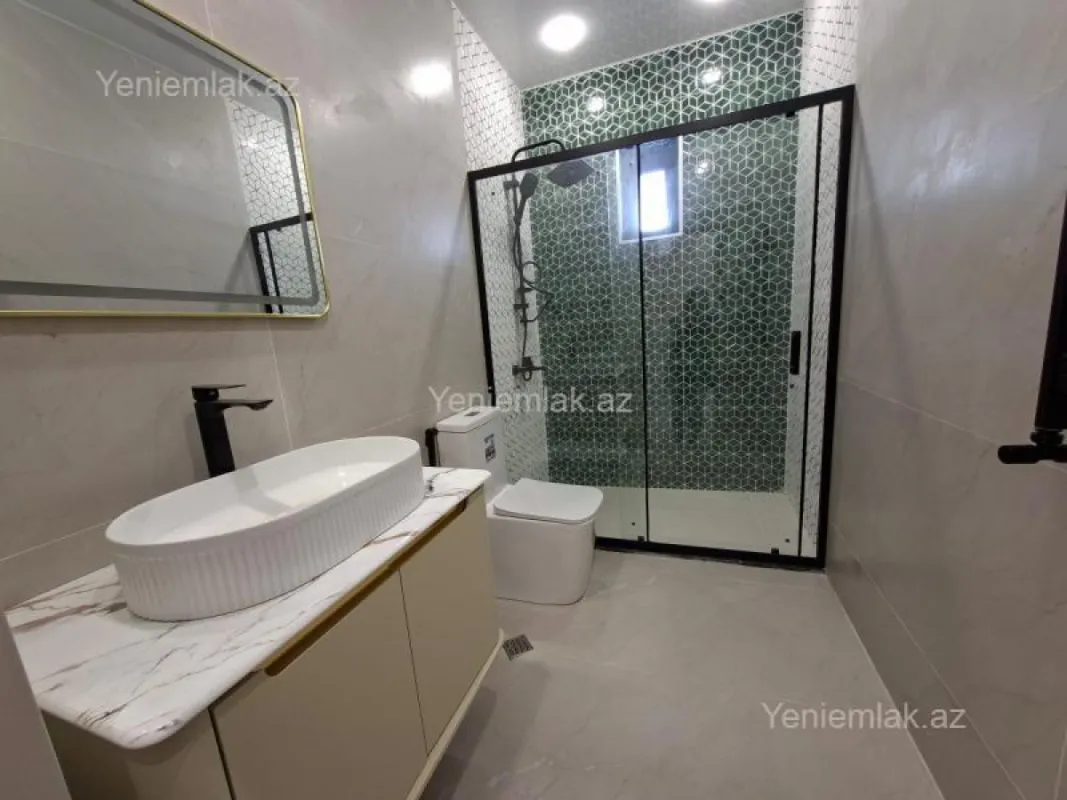 Satılır 5 otaqlı həyət evi 260 m²