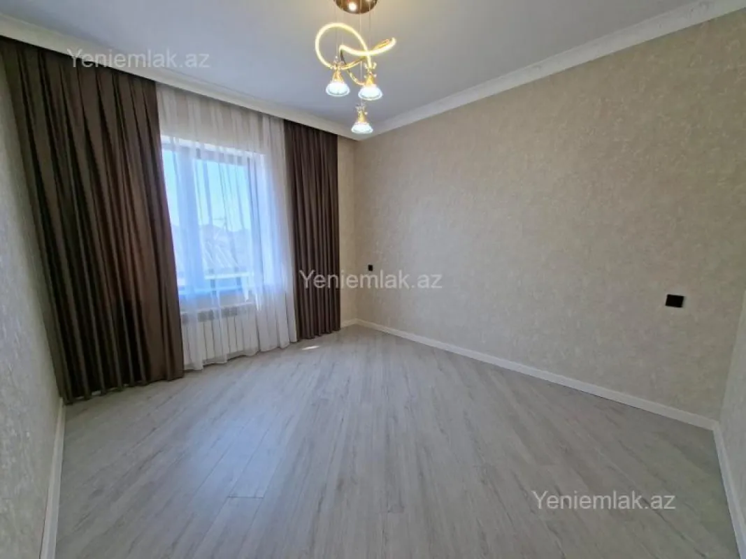 Satılır 5 otaqlı həyət evi 260 m²