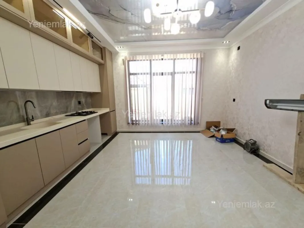 Satılır 5 otaqlı həyət evi 260 m²