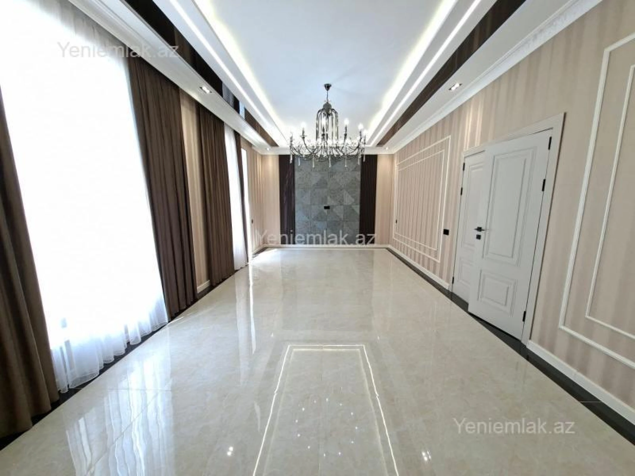 Satılır 5 otaqlı həyət evi 260 m²