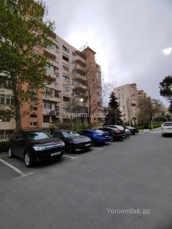 Satılır 1 otaqlı köhnə tikili 40 m²