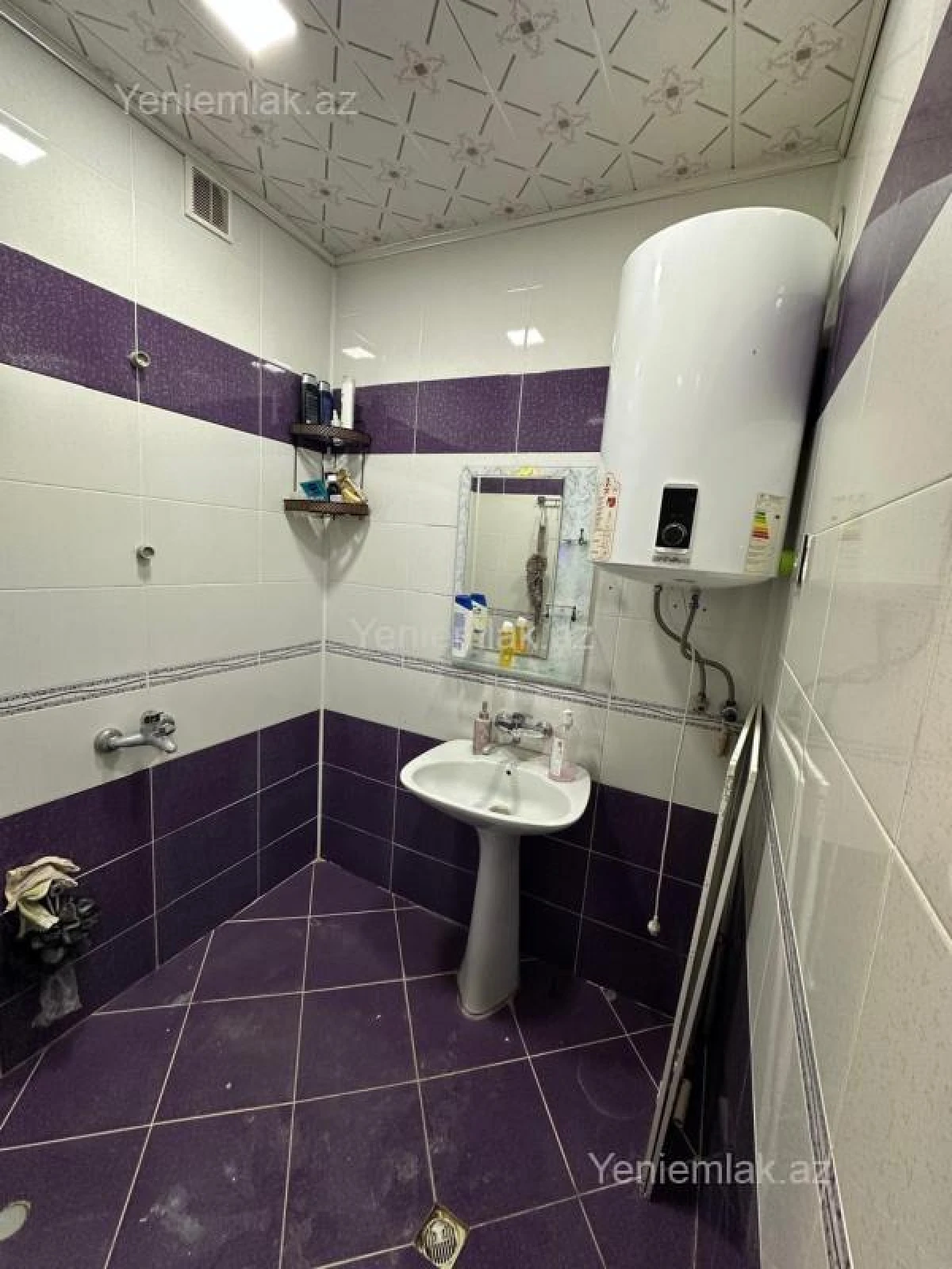 Satılır 2 otaqlı köhnə tikili 65 m²