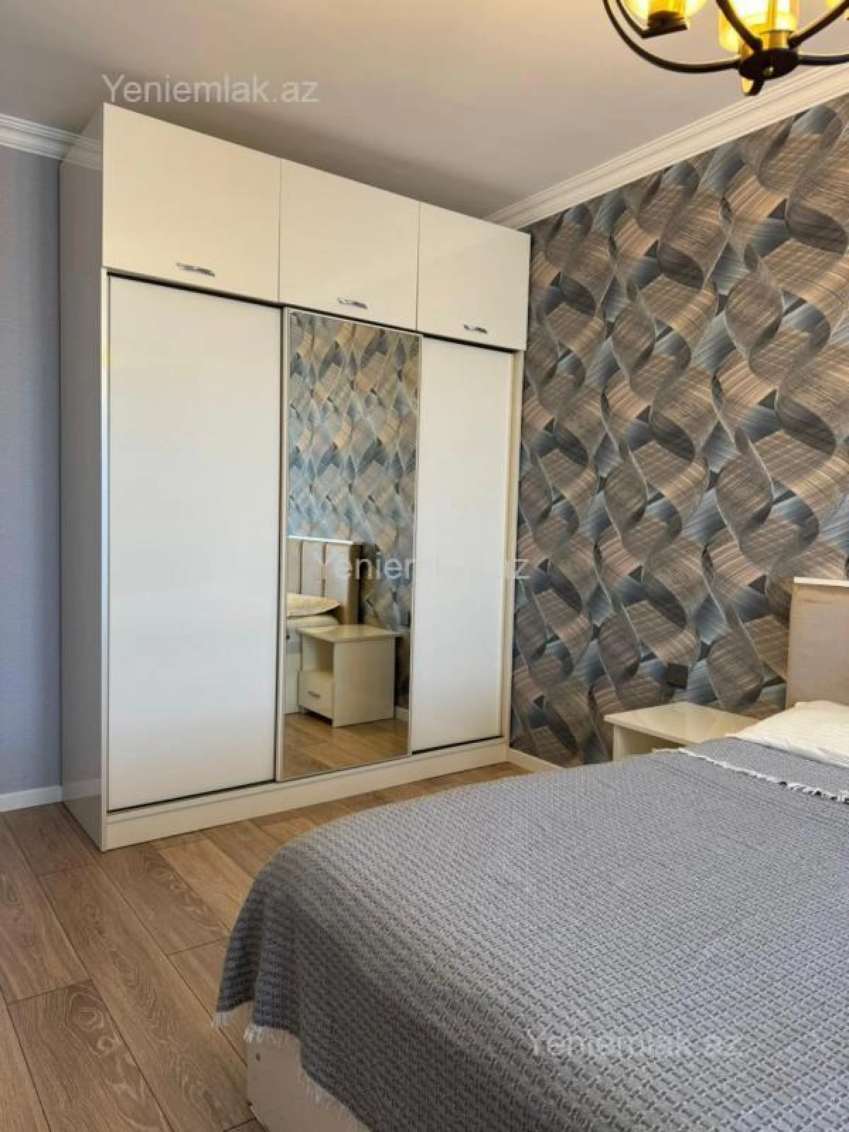 Satılır 3 otaqlı köhnə tikili 75 m²