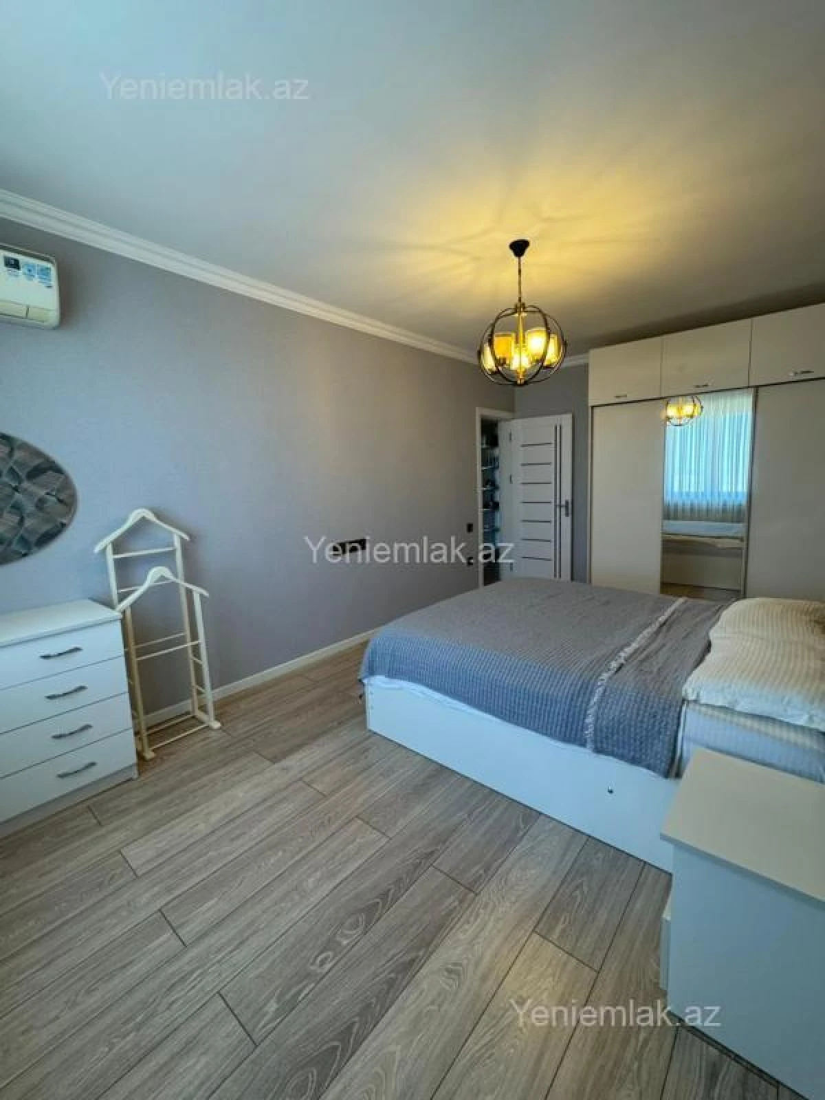 Satılır 3 otaqlı köhnə tikili 75 m²