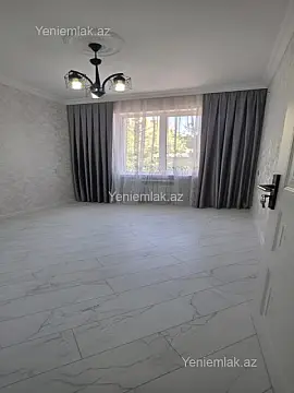 Satılır 2 otaqlı köhnə tikili 60 m²