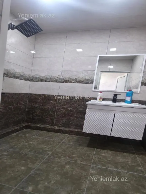 Satılır 2 otaqlı köhnə tikili 60 m²