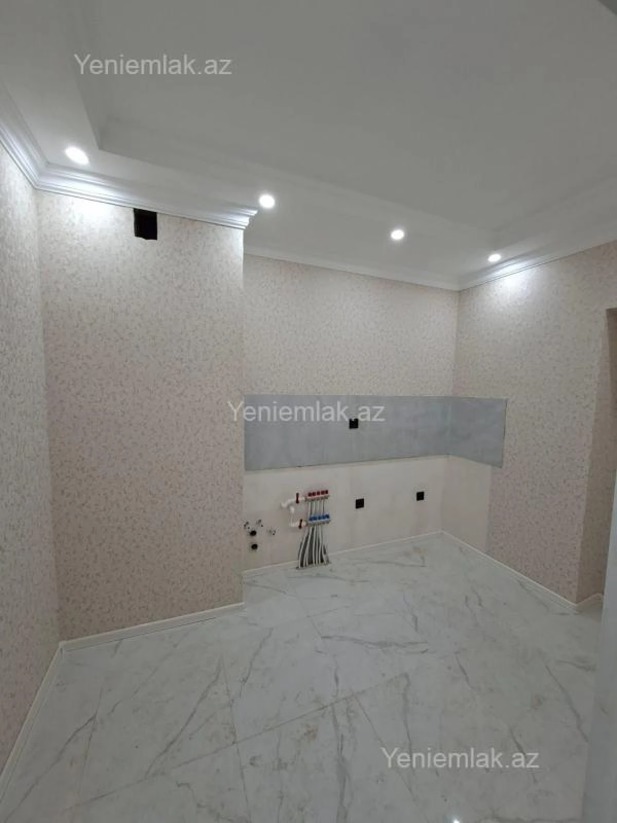 Satılır 3 otaqlı yeni tikili 80 m²