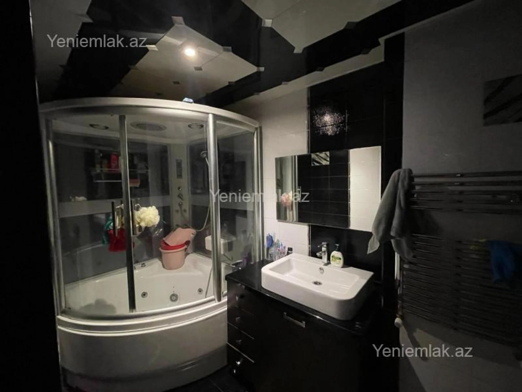 Satılır 3 otaqlı yeni tikili 120 m²