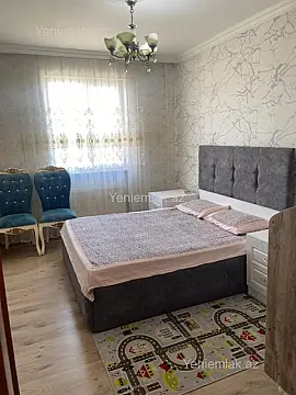 Satılır 4 otaqlı köhnə tikili 90 m²