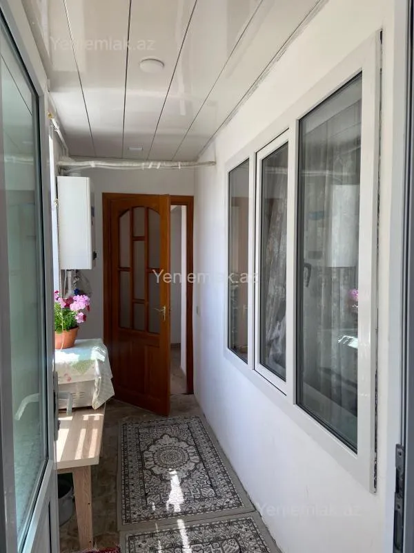 Satılır 4 otaqlı köhnə tikili 90 m²