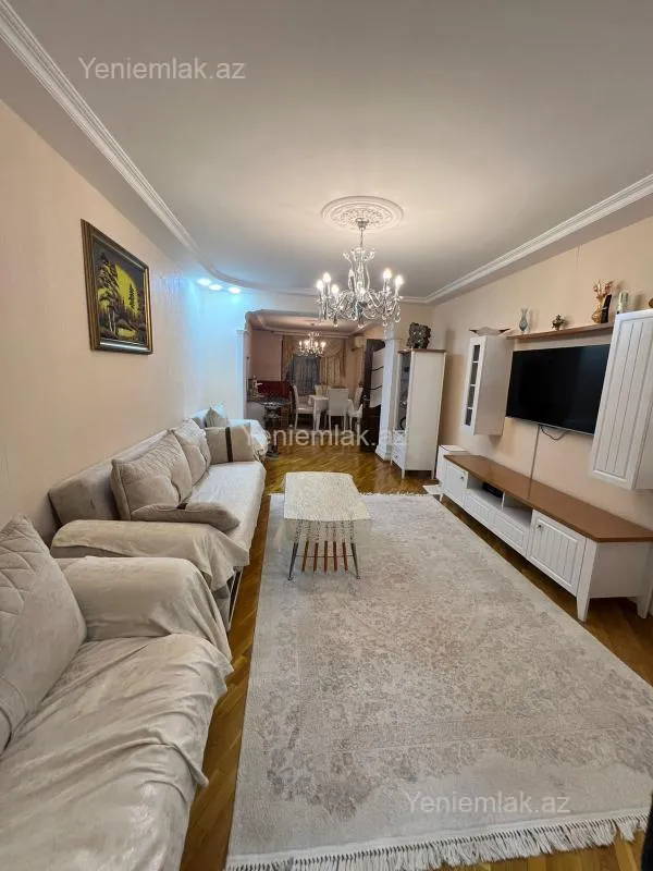 Satılır 3 otaqlı köhnə tikili 101 m²