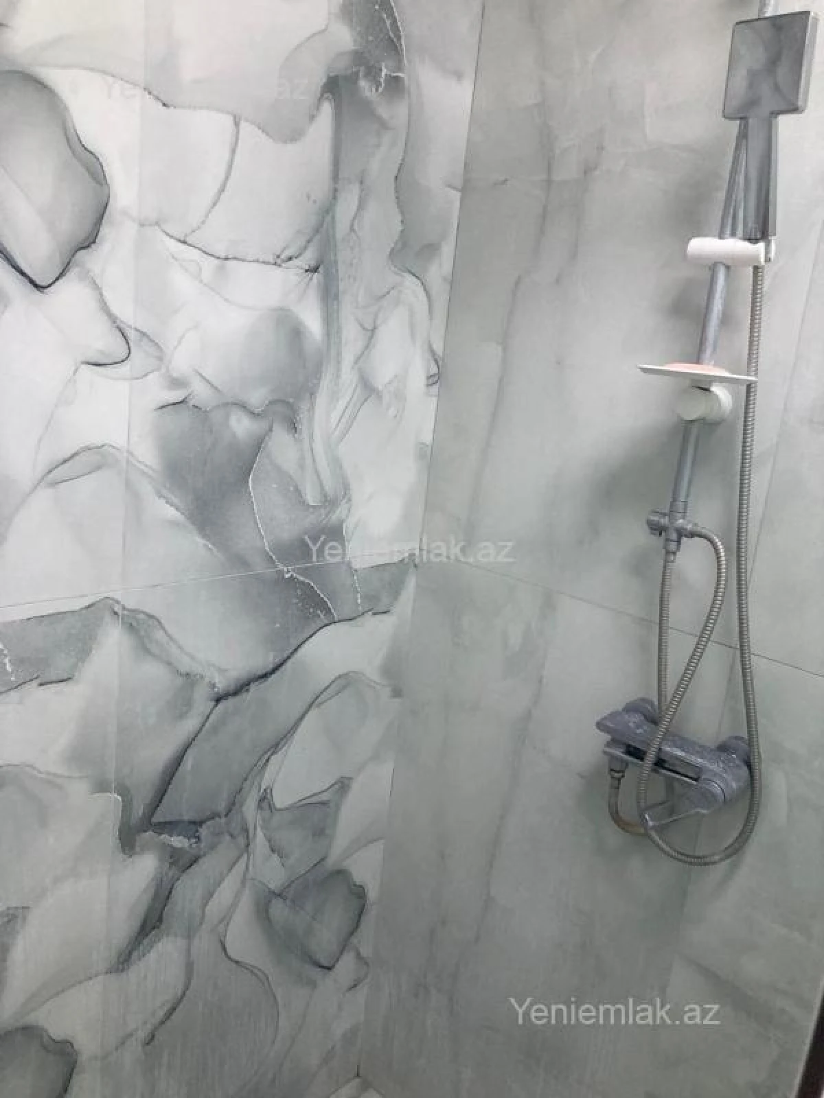 Satılır 2 otaqlı yeni tikili 70 m²