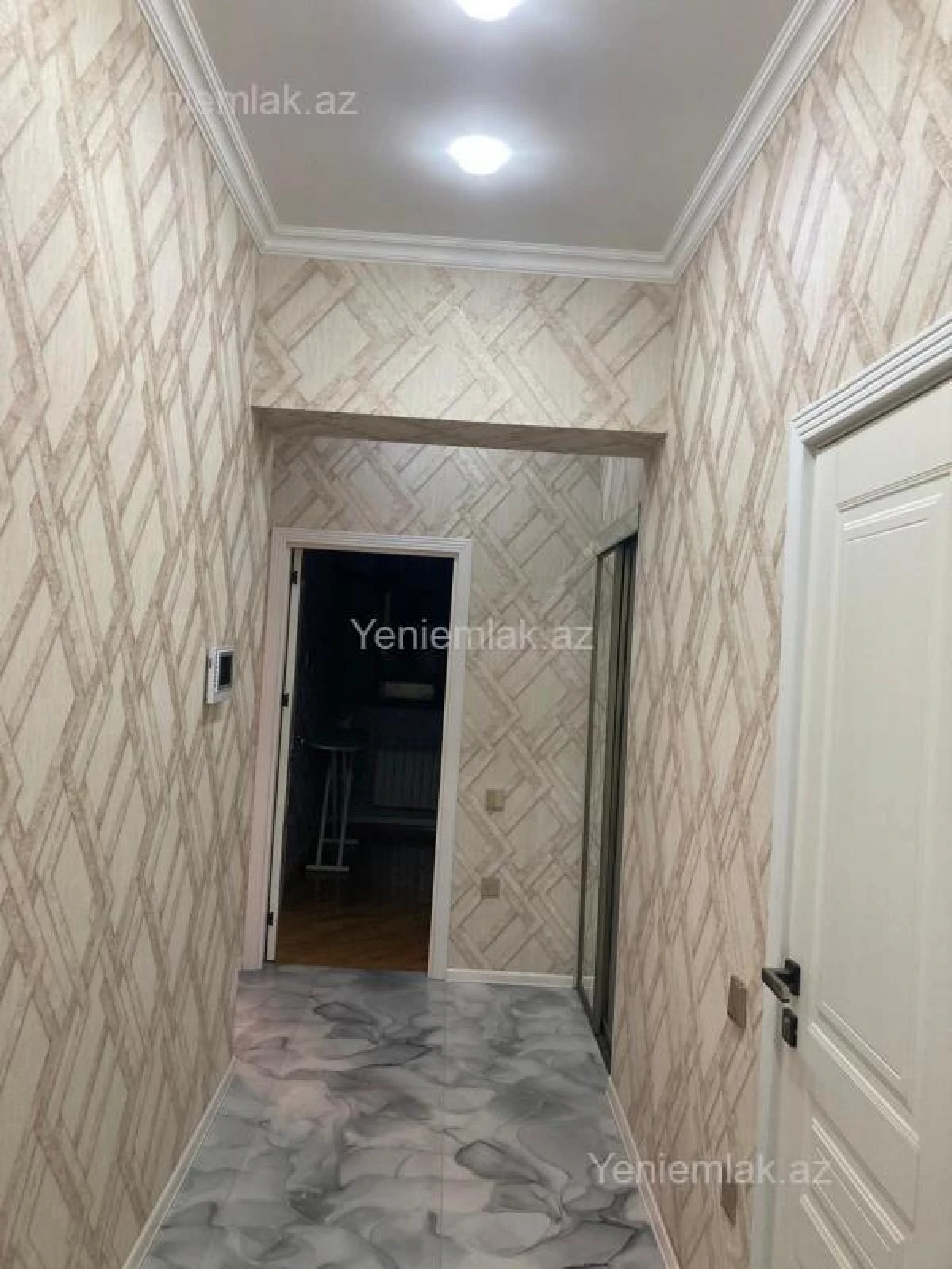 Satılır 2 otaqlı yeni tikili 70 m²